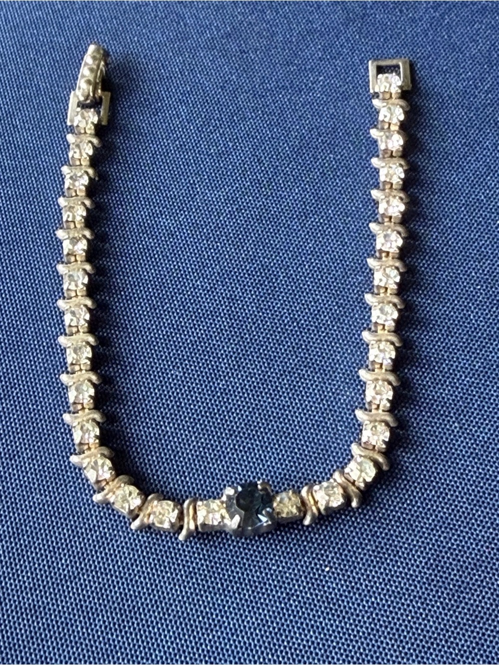 VTG Silver tone Link Tennis rhinestone bracelet blue sapphire color rhinestone - Picture 6 of 6